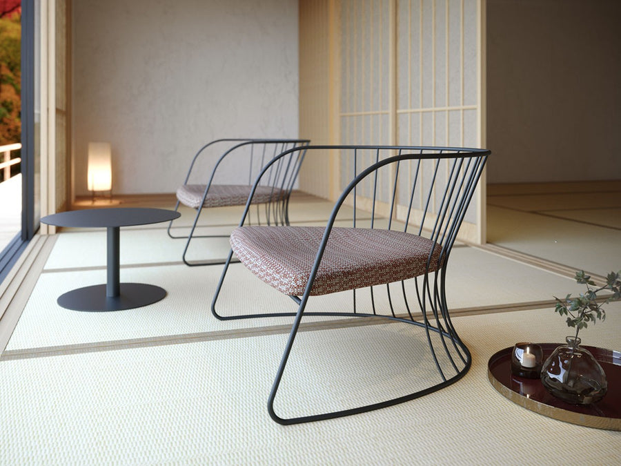 TSUZUMI LOUNGE CHAIR