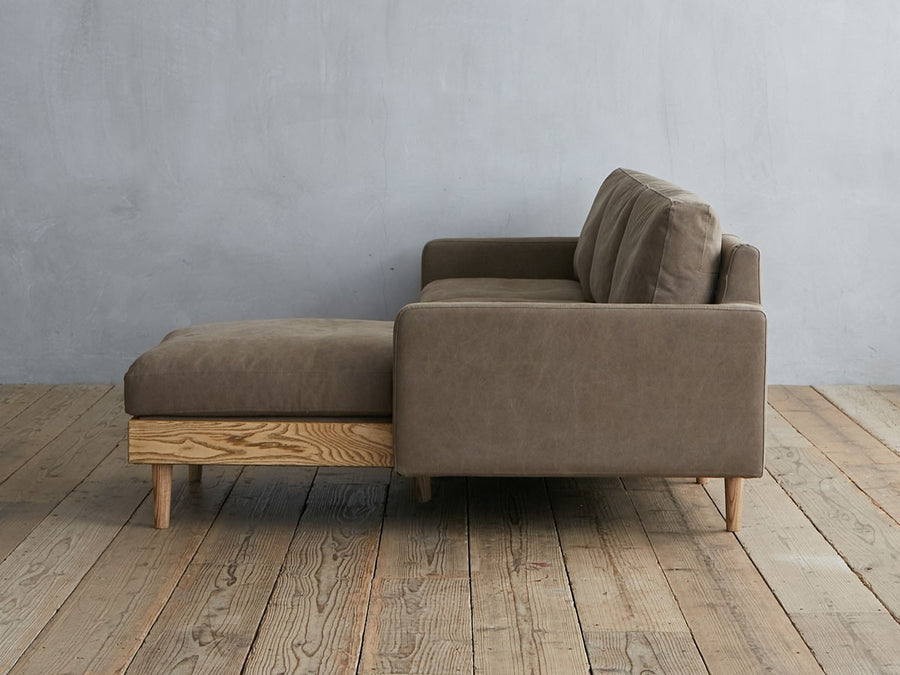 FREDA SOFA