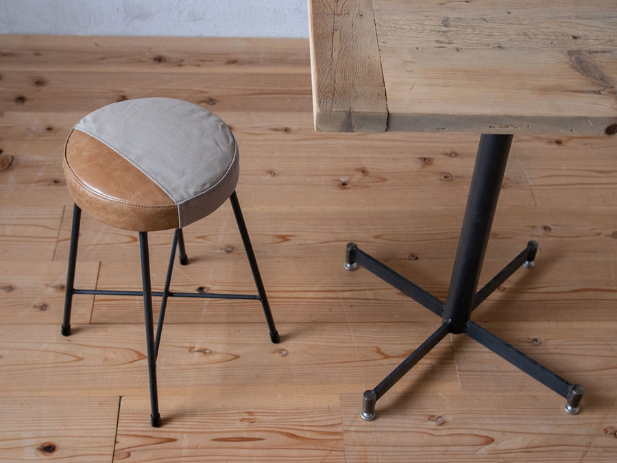 TWO TONE STOOL low