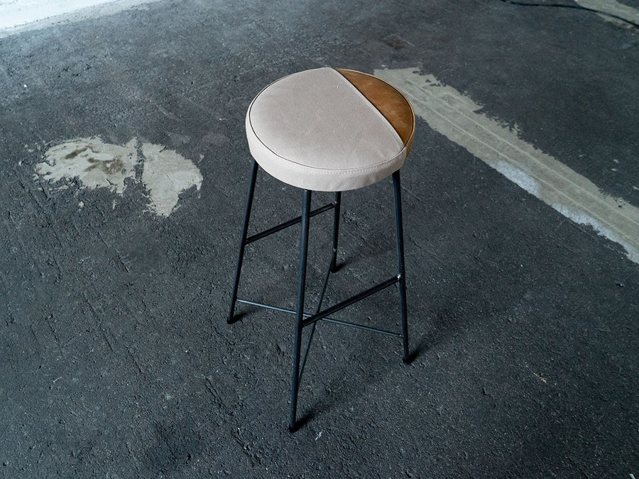 TWO TONE STOOL high