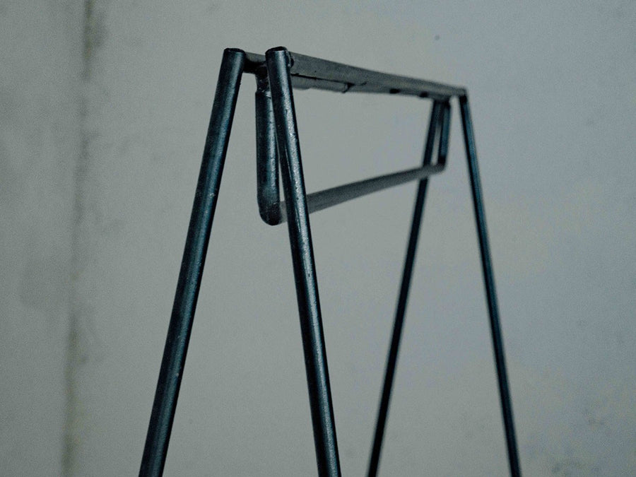 FOLDING HANGER RACK