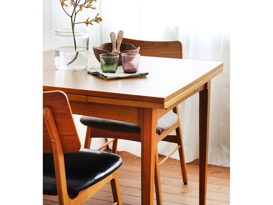 HABITAT DINING TABLE