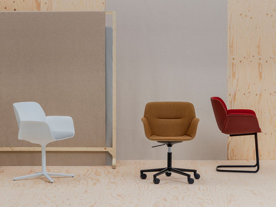 Nuez Armchair Thermo-polymer shell