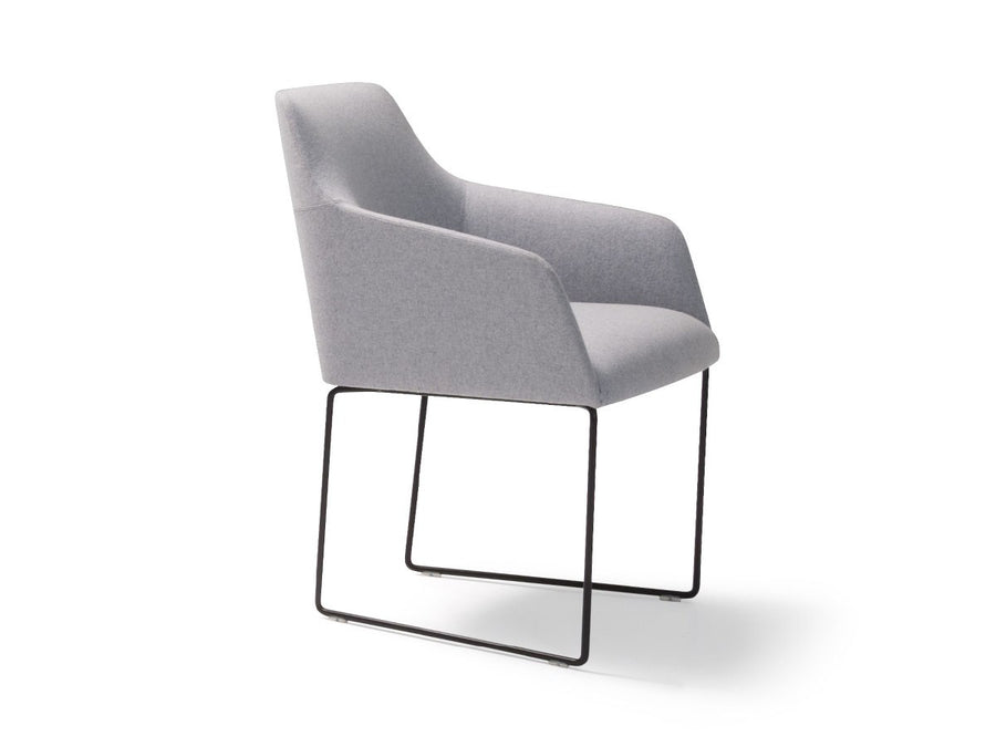 Alya Armchair