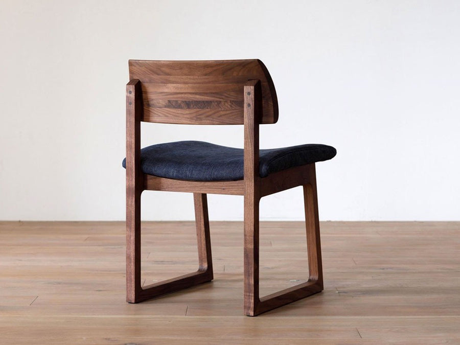 ELEVATO Side Chair