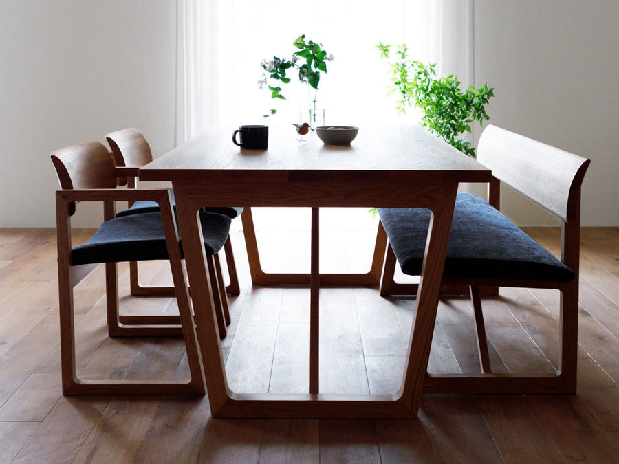 ELEVATO Dining Table