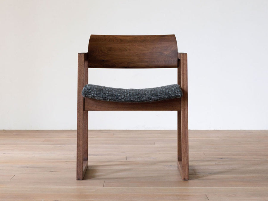 ELEVATO Arm Chair