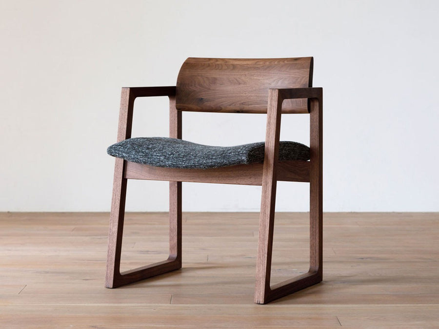 ELEVATO Arm Chair