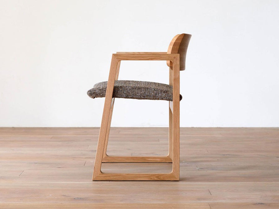 ELEVATO Arm Chair