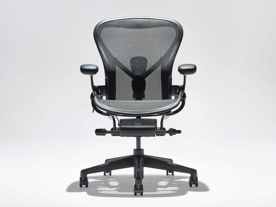 Aeron Chair Remastered Bサイズ（ミディアムサイズ）