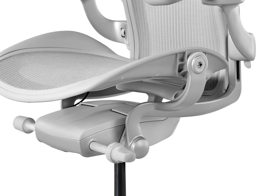 Aeron Chair Remastered Aサイズ（スモールサイズ）