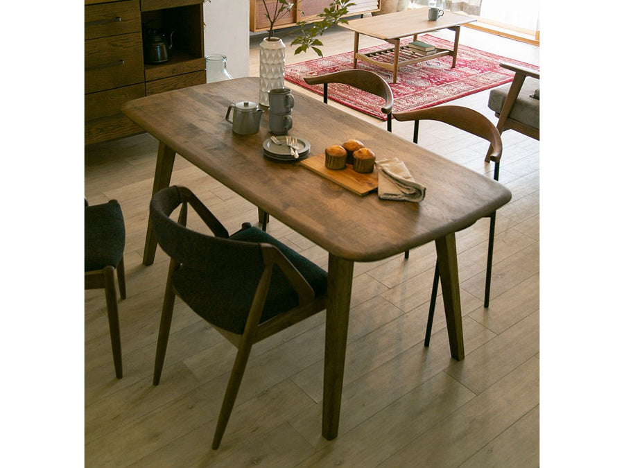 DECKE DINING TABLE