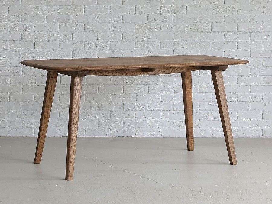 DECKE DINING TABLE