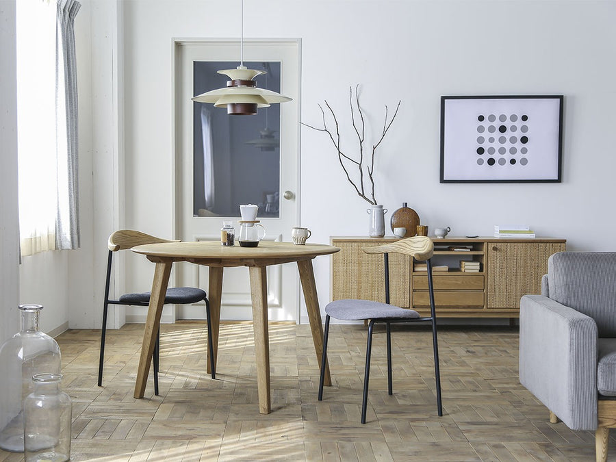 DECKE DINING TABLE