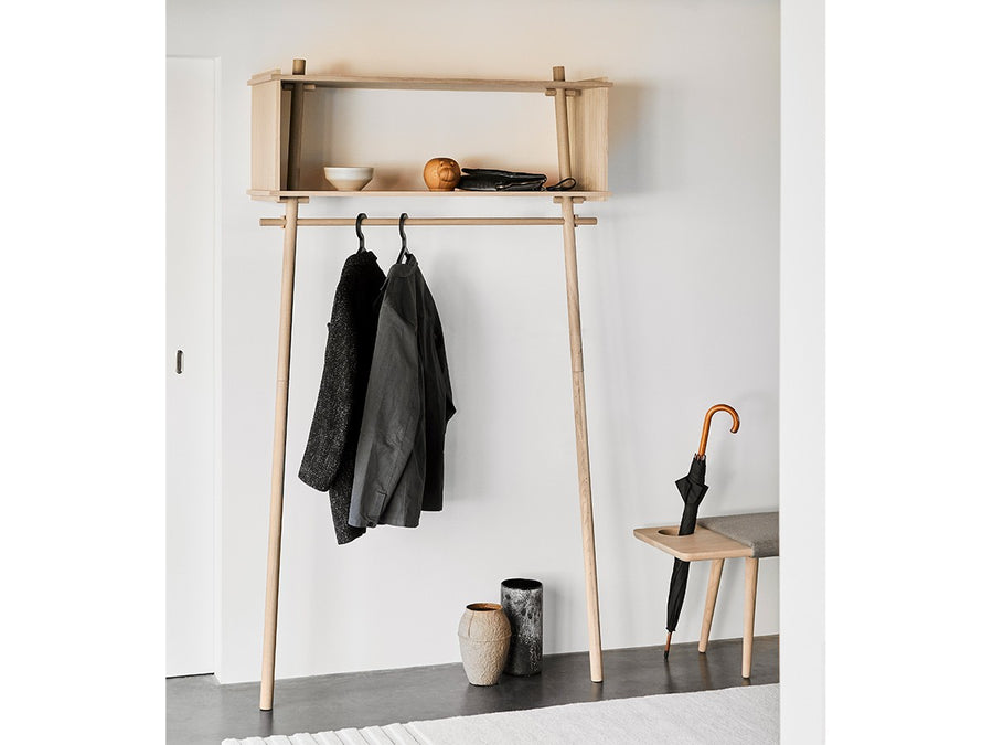 ILLUSION HANGER