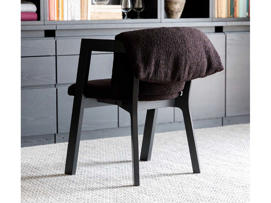 SOLIDO Arm Chair