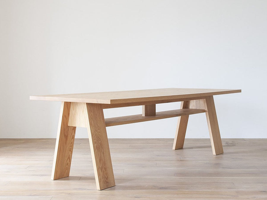 SOLIDO Dining Table