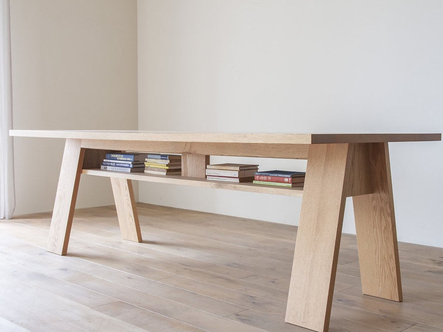 SOLIDO Dining Table