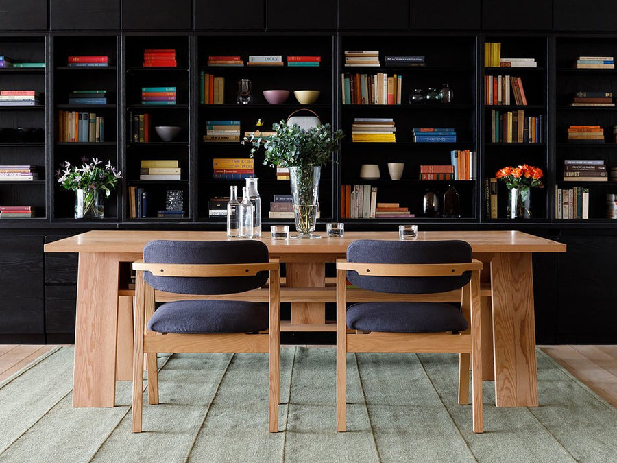 SOLIDO Dining Table