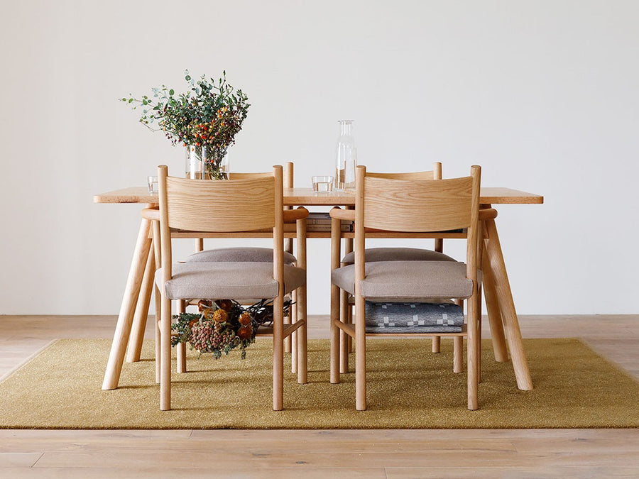 TIPO Dining Table