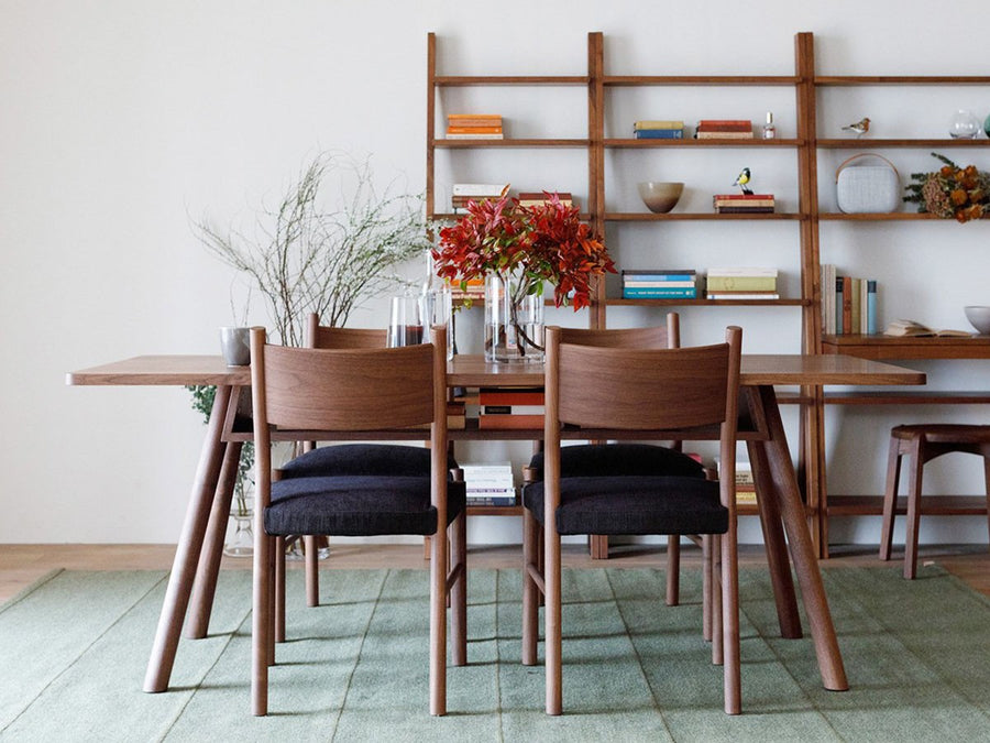 TIPO Dining Table