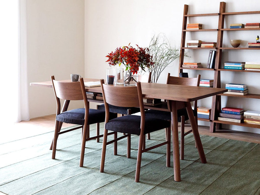 TIPO Dining Table