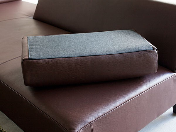 PIVO ONE ARM SOFA