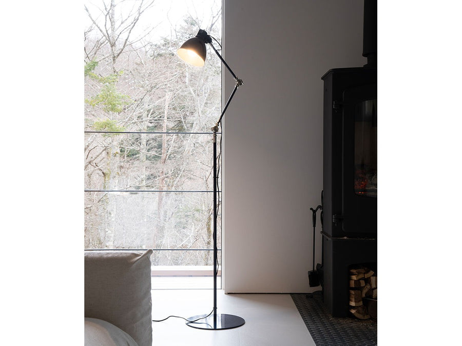 INDUSTRY FLOOR LAMP