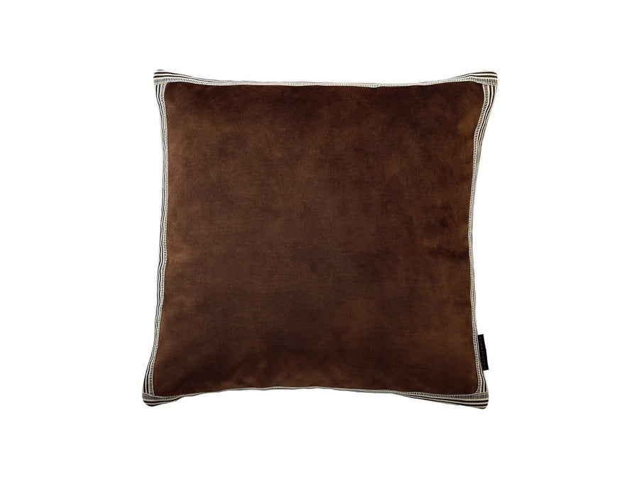 Manade Cushion