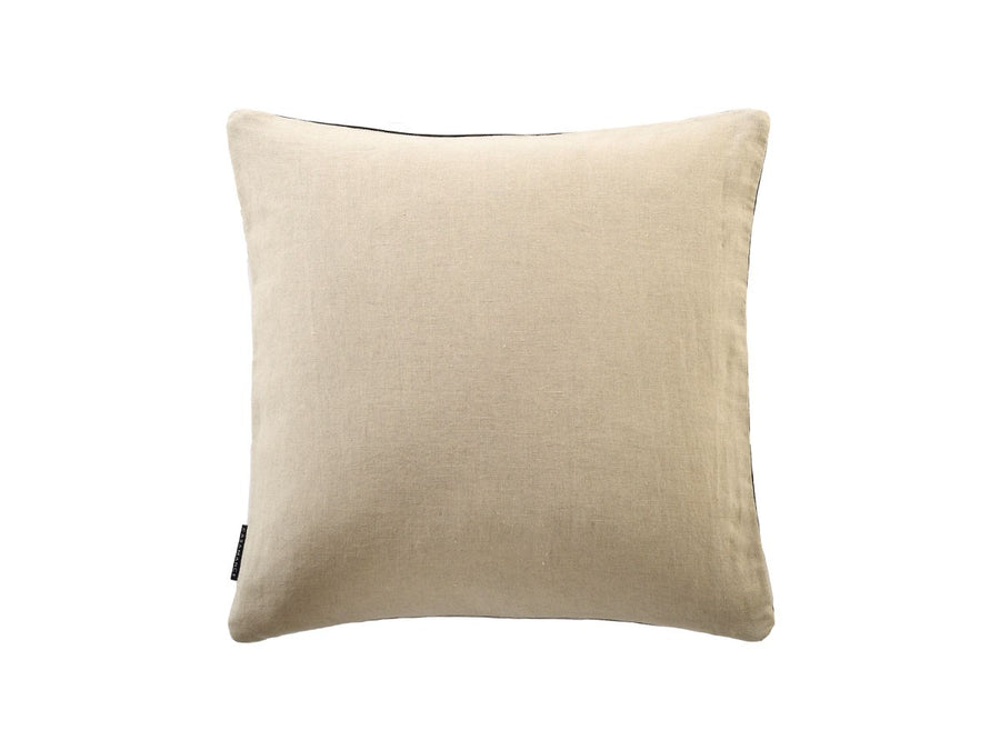 Manade Cushion