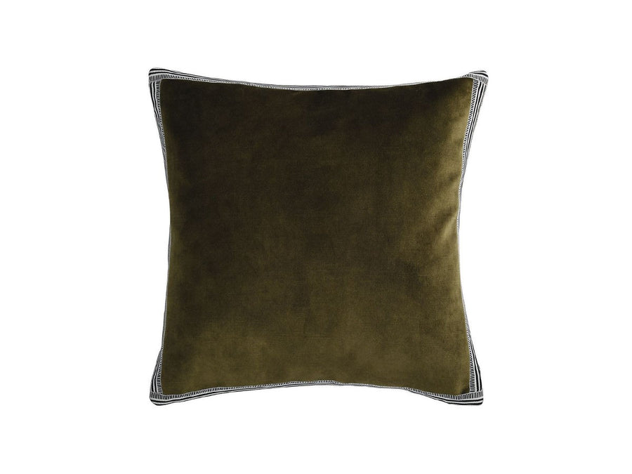 Manade Cushion