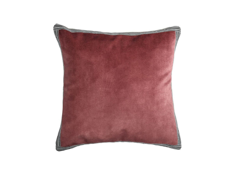 Manade Cushion