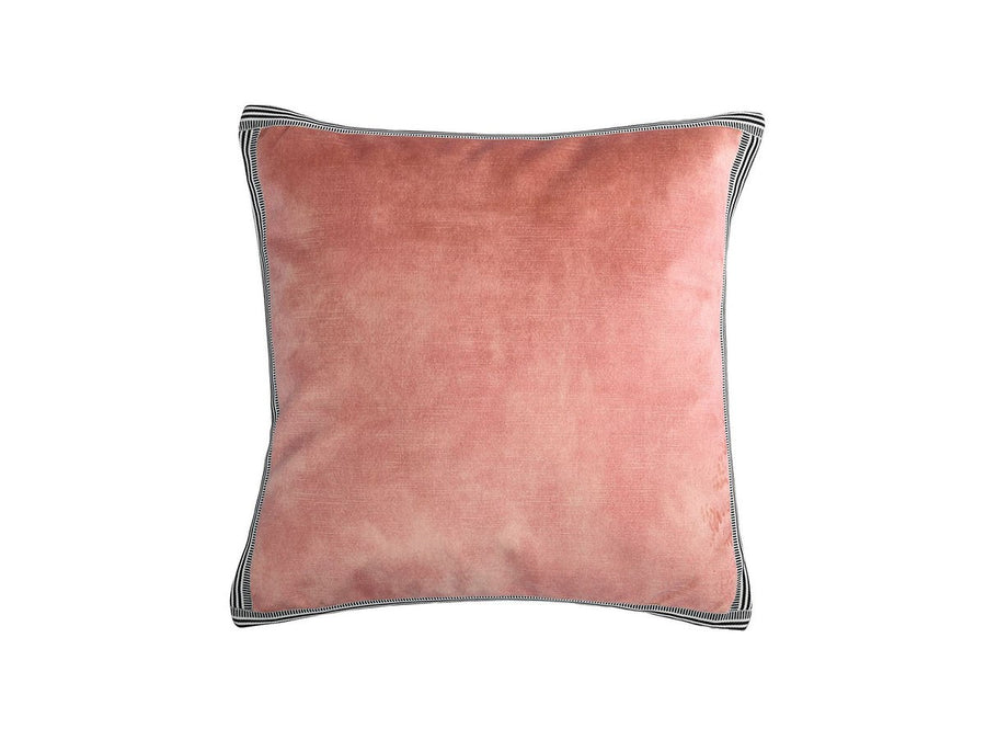 Manade Cushion