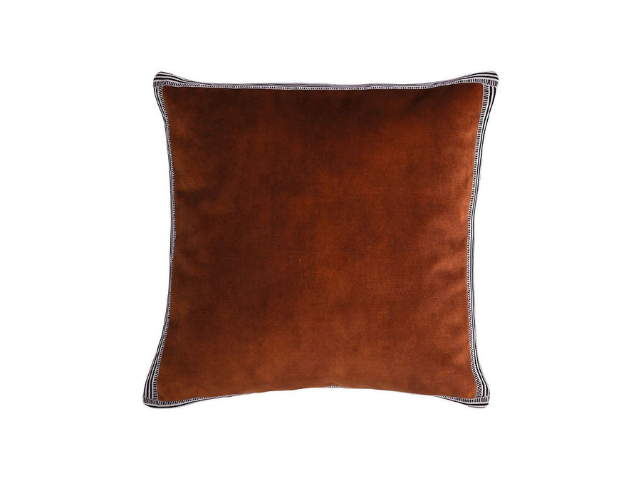 Manade Cushion