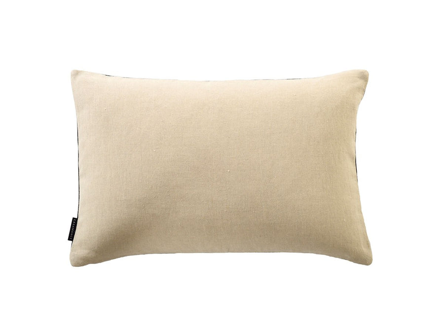 Manade Cushion