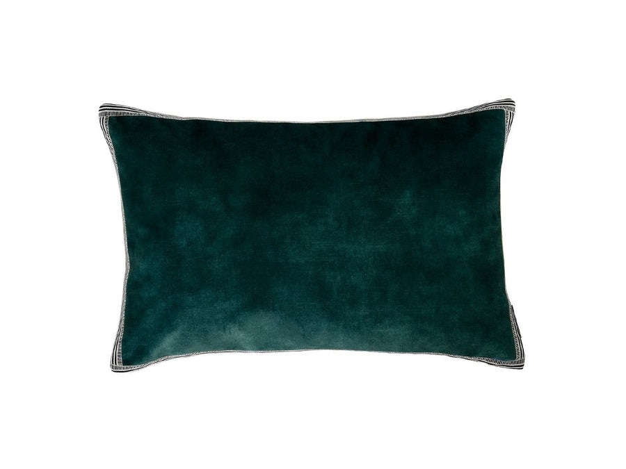 Manade Cushion