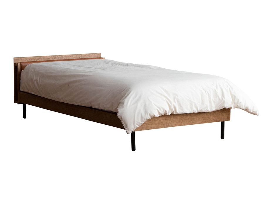 HUNT BED