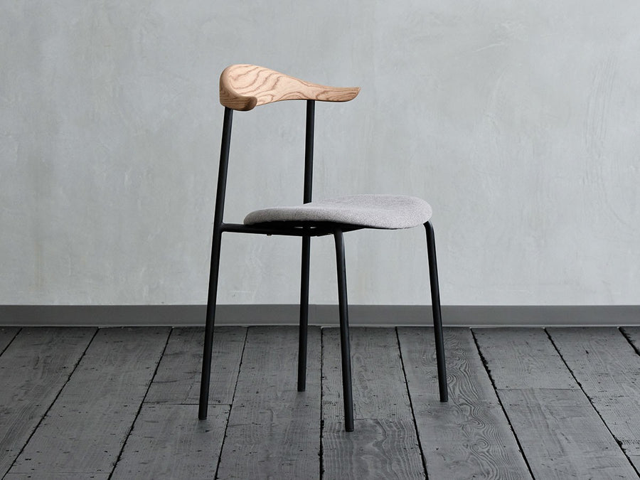 ATOM CHAIR