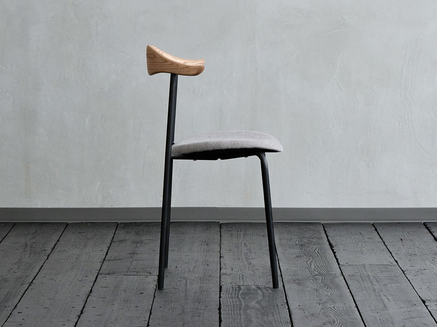 ATOM CHAIR