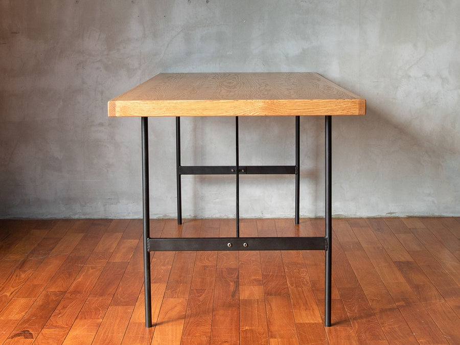 sine dining table 1600