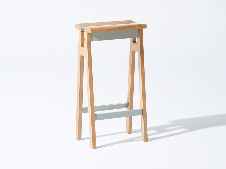 Hi.series hi-stool