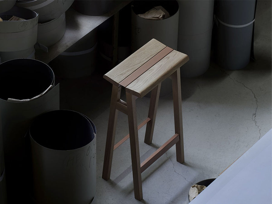 Hi.series hi-stool