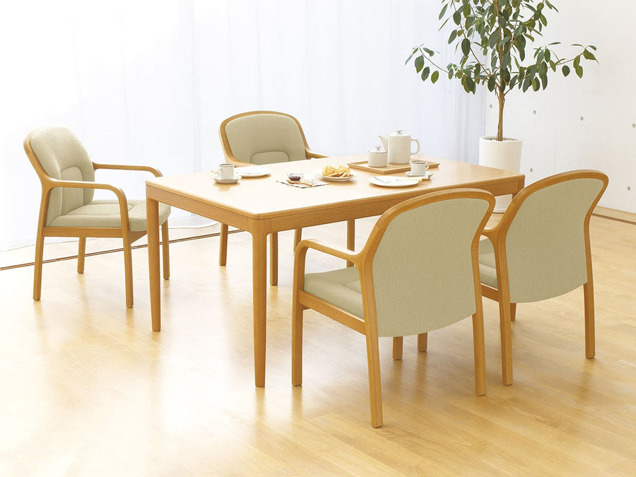 Centro Dining Table