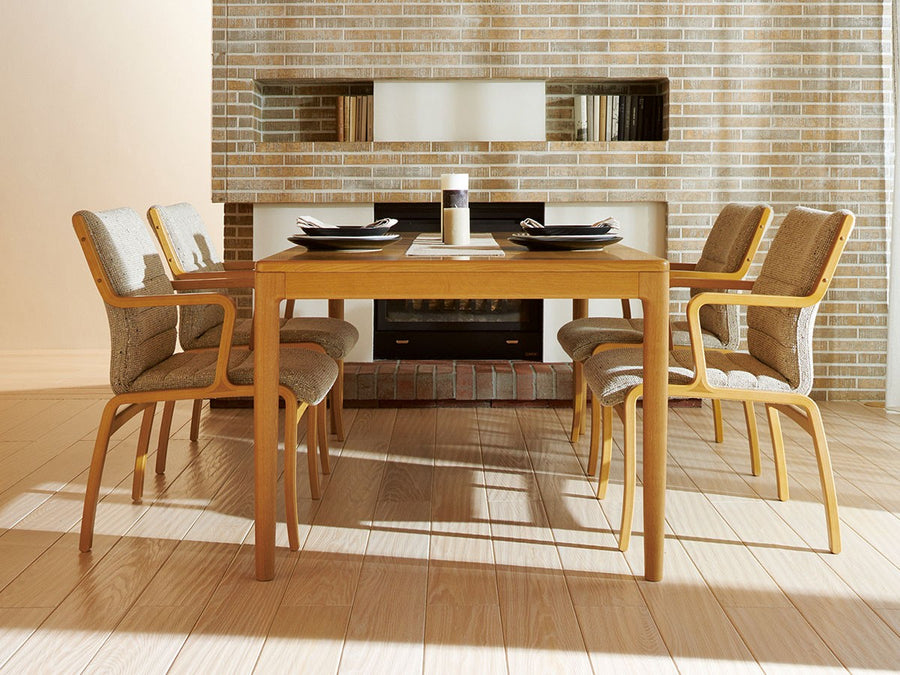 Centro Dining Table