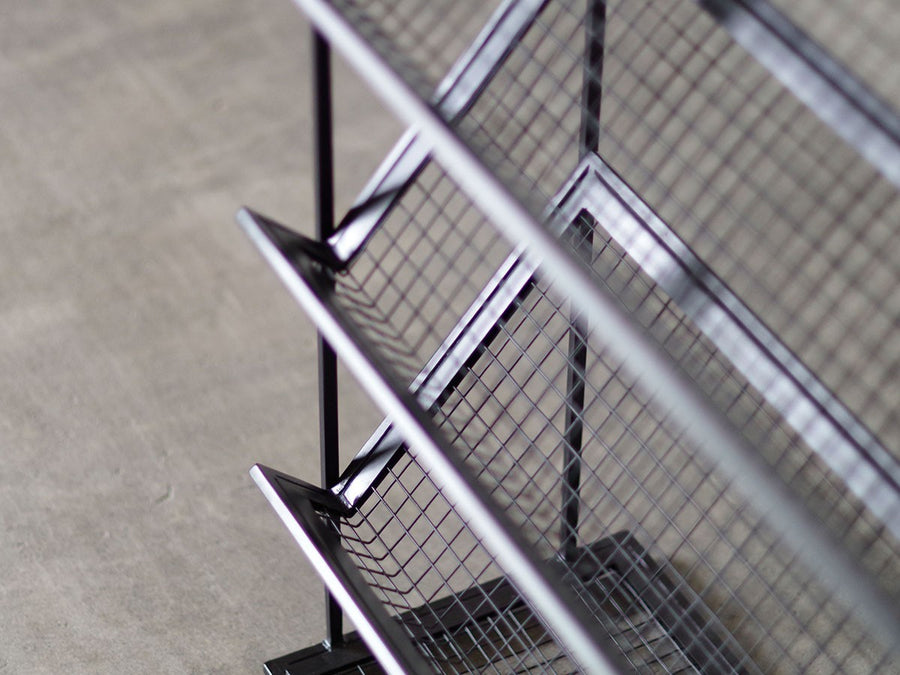 IRON DISPLAY MAGAZINE RACK