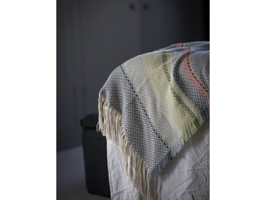 Bunad Blanket