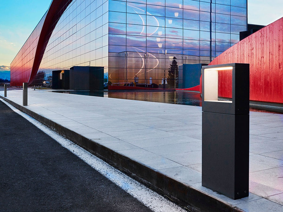 COOL SQUARE LONG BOLLARD