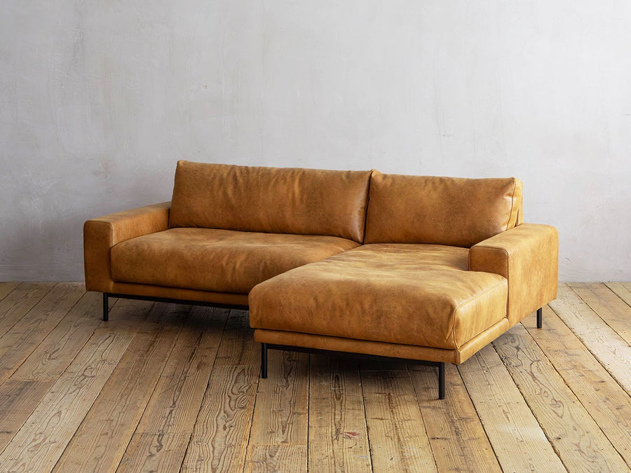 PLUTO SMALL COUCH SOFA