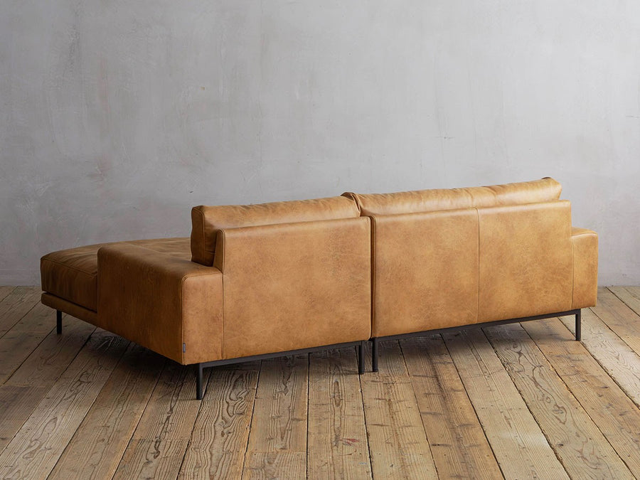 PLUTO SMALL COUCH SOFA