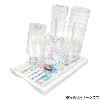 A baby bottle draining tray with removable slats for easy cleaning